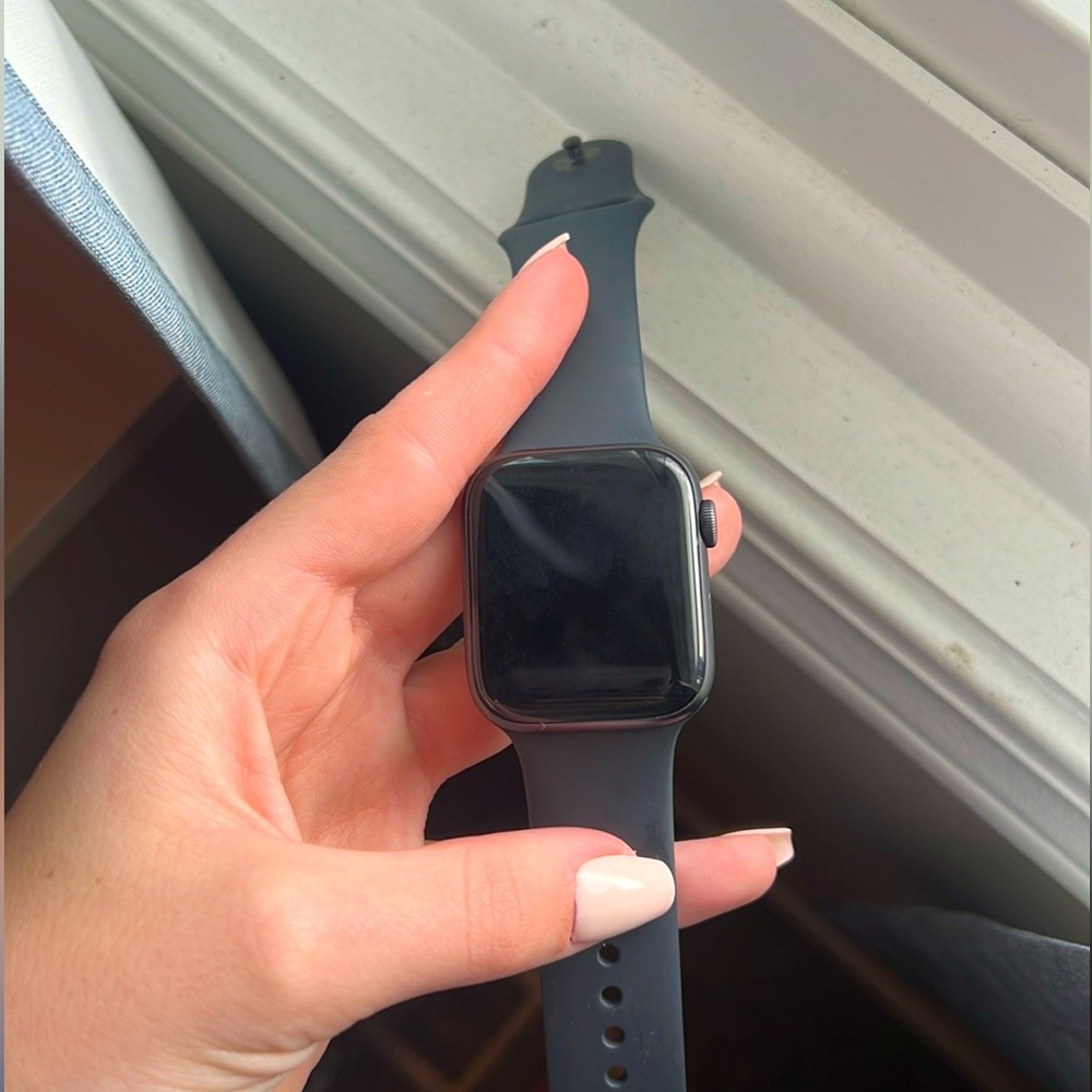⌚️BLACK APPLE WATCH SERIES 4, 44MM ALUMINUM⌚️